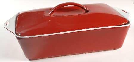 Bakeware Red 4 Quart Rectangular Casserole with Lid