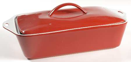 Bakeware Red 3 Quart Rectangular Casserole with Lid