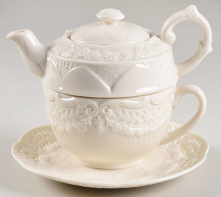 Victorian Collection Individual Teapot & Lid with Cup & Saucer