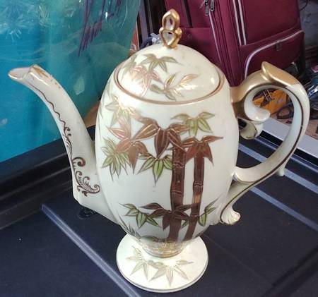 401 Coffee Pot & Lid