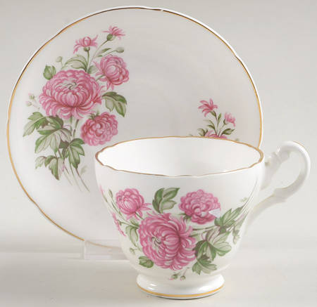 4485 Footed Cup & Saucer Set
