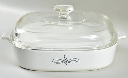 Black Trefoil 2.5 Quart Square Casserole with Lid