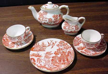 Willow Red Toy Plate