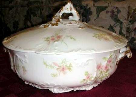 Schleiger 1293-3 Round Covered Vegetable
