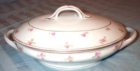 4315 Oval Covered Vegetable
