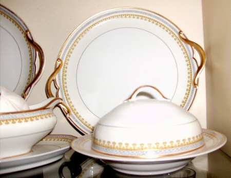CHF1472 Round Covered Butter