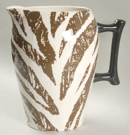 Safari 128 Oz Pitcher