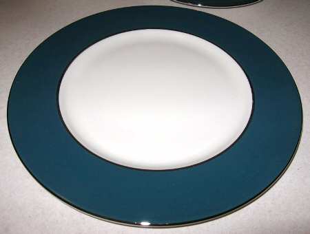 C69 Dinner Plate