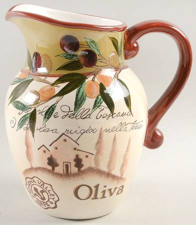 Oliva 72 Oz Pitcher