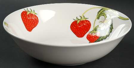 Berry Fields 9" Salad Serving Bowl