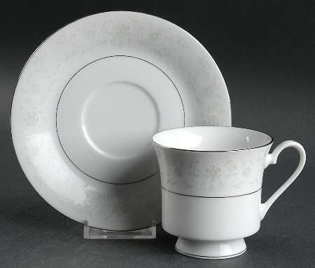 CX471 Footed Cup & Saucer Set