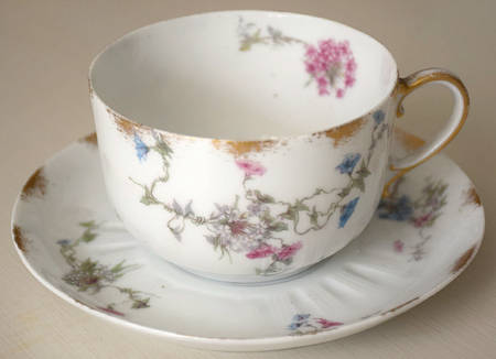 CHF1494 Flat Cup & Saucer Set