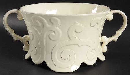 Arabesque Cream Centerpiece