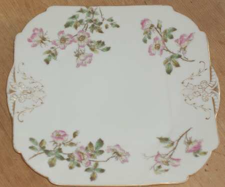 CHF1496 Square Handled Cake Plate