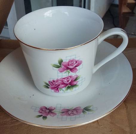 CX476 Flat Cup & Saucer Set