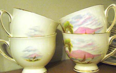 1646 Footed Cup