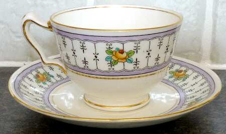 F11356 Footed Cup & Saucer Set