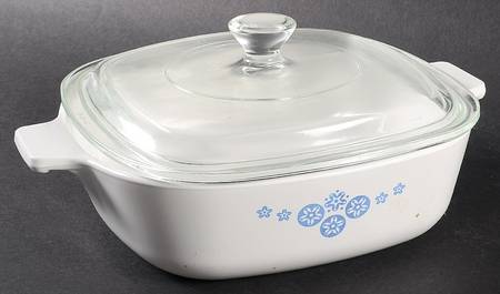 COR193 1 Quart Square Casserole with Lid