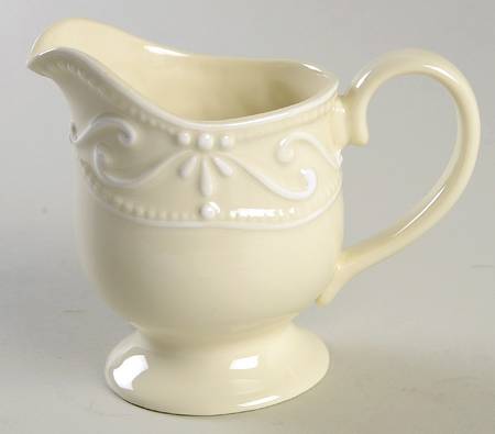 Chantilly Creamer