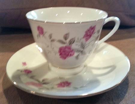 Rose Hebi (Platinum Trim) Footed Cup & Saucer Set