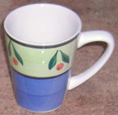 Holly Mug