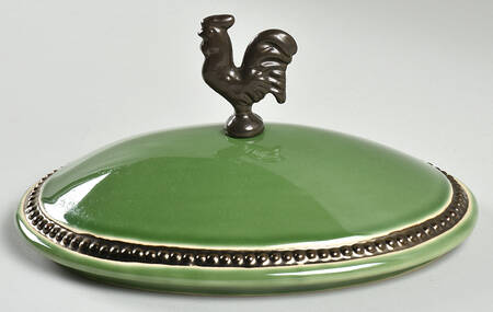 Elegant Rooster Lid for Oval Vegetable