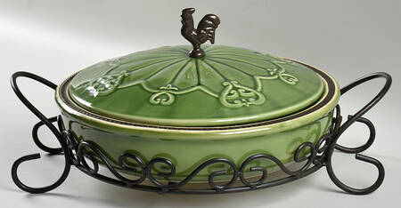 Elegant Rooster 3 Qt Round Covered Casserole w/Metal Stand