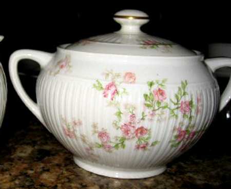 CHF1529 Sugar Bowl & Lid