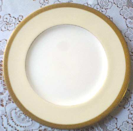 7824-B Luncheon Plate