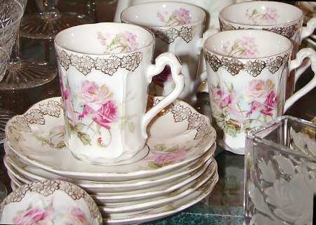 2212 Chocolate Cup & Saucer Set