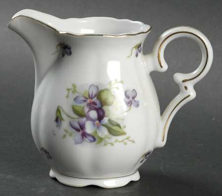 CEB122 Creamer