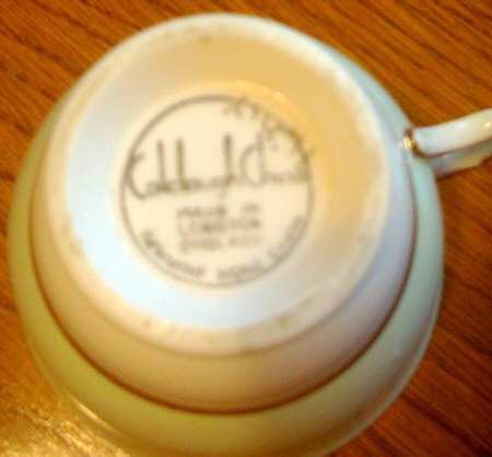 7471 Footed Cup & Saucer Set