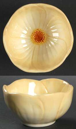Flora Figural Dip Bowl