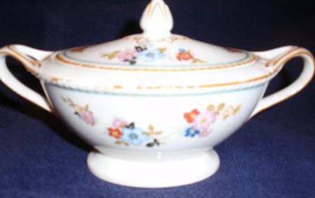 CRP208 Sugar Bowl & Lid