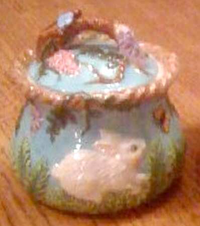 Fern Meadows Sugar Bowl & Lid