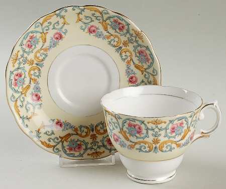 6741 Footed Cup & Saucer Set