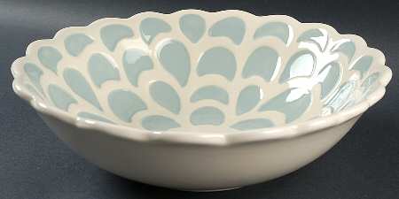 Garden Flight 11" Round Serving Bowl