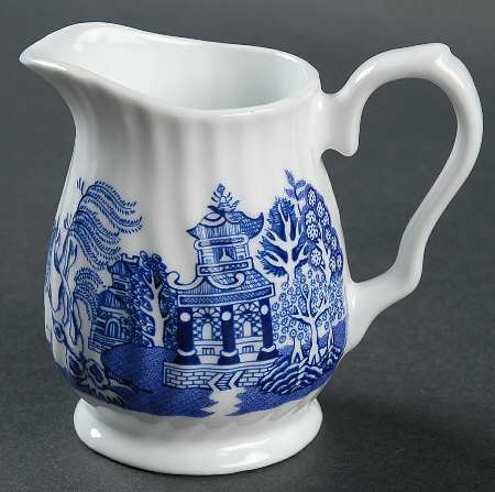 Blue Willow (Swirled) Creamer