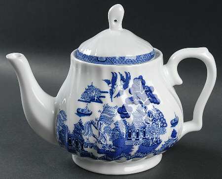 Blue Willow (Swirled) Teapot & Lid