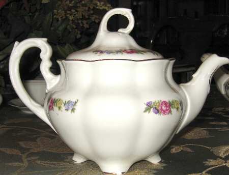 6427 Teapot & Lid