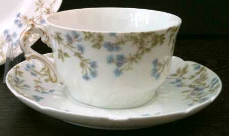 CHF1583 Flat Cup & Saucer Set