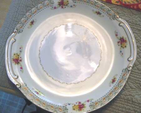 CRF26 Handled Cake Plate
