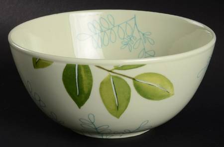 Creamware with Leaf Accents Coupe Cereal Bowl