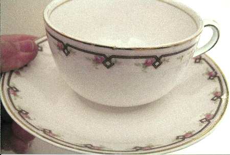 CRO353 Flat Cup & Saucer Set