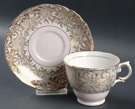 6607 Footed Cup & Saucer Set