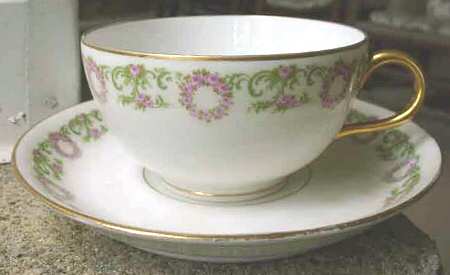 CMT133 Footed Cup & Saucer Set