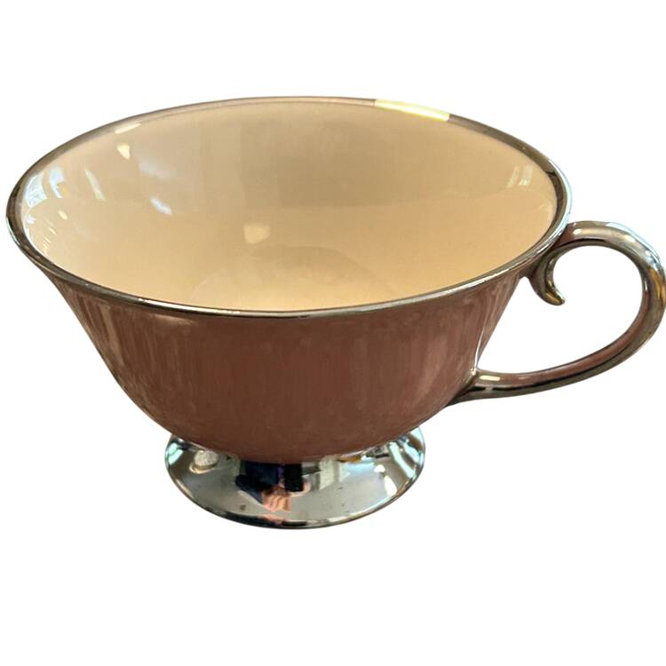CS13 Footed Cup