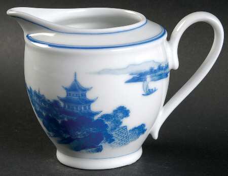 CX552 Creamer