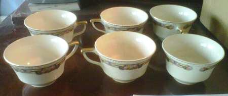 35067 Footed Cup