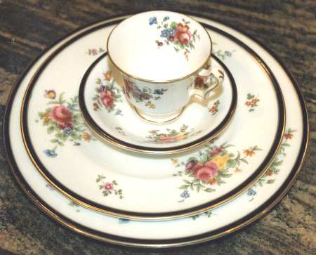 A8155 Luncheon Plate